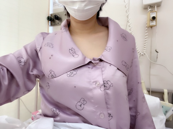 腹腔鏡下胆嚢摘出術前、ベッド上で自撮り